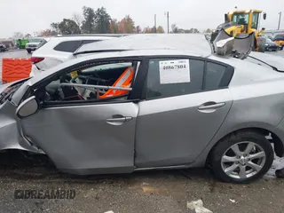 2011 Mazda Mazda3 i Touring with VIN JM1BL1VF2B1396156, listed as a IAAI auction lot 40867804 with 1 mi miles. Bid and sale history available at carsss.com. Image 13.