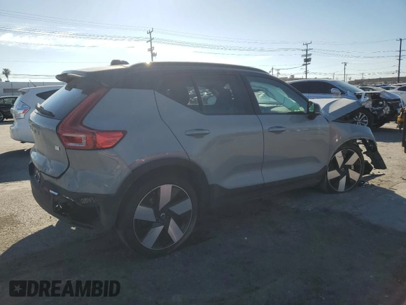 2024 Volvo XC40 Plus with VIN YV4EH3HL4R2232839, listed as a Copart auction lot 50627475 with 29,439 mi miles and Salvage title. Bid and sale history available at DreamBid. Image 3.