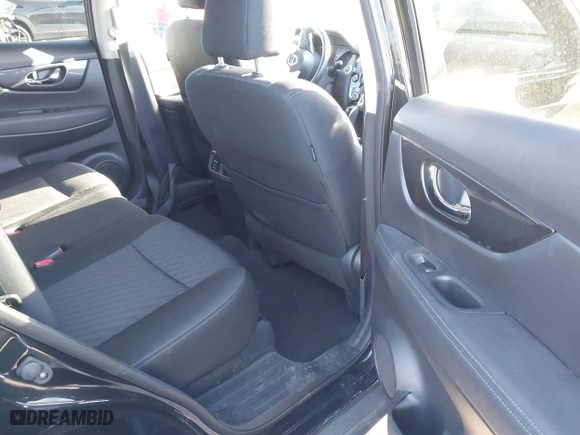 2018 Nissan Rogue S with VIN KNMAT2MV9JP619105, listed as a IAAI auction lot 41843613 with 47,960 mi miles. Bid and sale history available at carsss.com. Image 8.