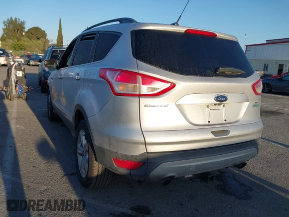 2016 Ford Escape SE z VIN 1FMCU0GX4GUB25618, wystawiony jako IAAI lot #42014559 z przebiegiem 139 350 mil mil oraz . Historia ofert i sprzedaży dostępna na DreamBid. Obrazek 3.