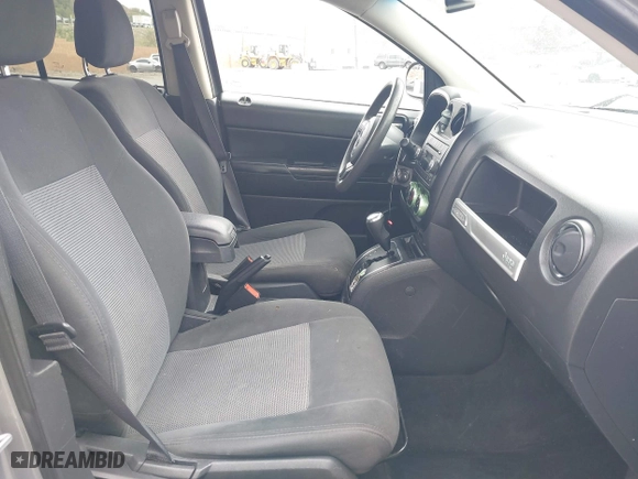 2016 Jeep Compass Sport with VIN 1C4NJDBB6GD781909, listed as a IAAI auction lot 41795044 with 101,821 mi miles. Bid and sale history available at carsss.com. Image 5.