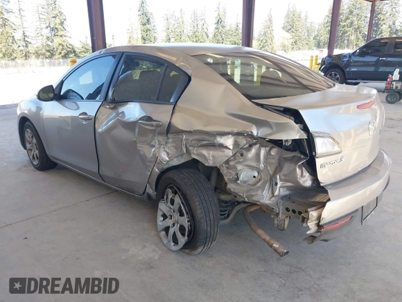 2011 Mazda Mazda3 i Sport with VIN JM1BL1UF4B1433743, listed as a IAAI auction lot 42021606 with 116,288 mi miles. Bid and sale history available at carsss.com. Image 3.