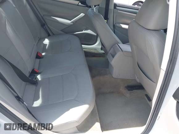 2015 Volkswagen Passat 1.8T Limited Edition with VIN 1VWAT7A35FC109653, listed as a IAAI auction lot 41917568 with 118,912 mi miles. Bid and sale history available at carsss.com. Image 8.