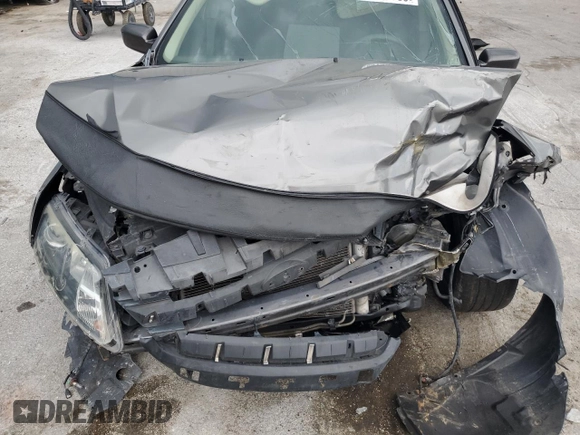 2010 Ford Fusion SE z VIN 3FAHP0HA3AR387128, wystawiony jako Copart lot #59149735 z przebiegiem Nie podano mil oraz Nie do naprawy • Non repairable. Historia ofert i sprzedaży dostępna na DreamBid. Obrazek 11.