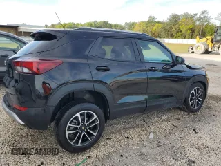 2025 Chevrolet TrailBlazer LT with VIN KL79MPSL7SB061636, listed as a Copart auction lot 50402925 with 13,957 mi miles and Salvage Title. Bid and sale history available at DreamBid. Image 3.
