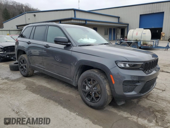 2025 Jeep Grand Cherokee Laredo with VIN 1C4RJHAG4SC272275, listed as a Copart auction lot 79920004 with 712 mi miles and Salvage Title. Bid and sale history available at DreamBid. Image 4.