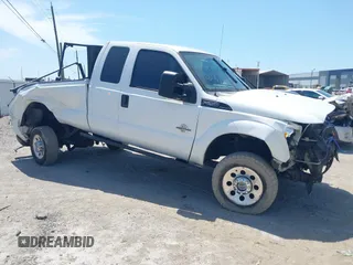 2016 Ford F-250 XLT z VIN 1FT7X2BT3GEB91990, wystawiony jako IAAI lot #42345323 z przebiegiem 279 529 mil mil oraz . Historia ofert i sprzedaży dostępna na DreamBid. Obrazek 1.