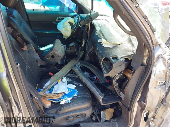 2011 Ford Explorer XLT с VIN 1FMHK8D82BGA81813, выставлен на аукционе IAAI как лот 42307999 с пробегом Не указан миль и . История ставок и продаж доступна на DreamBid. Изображение 5.