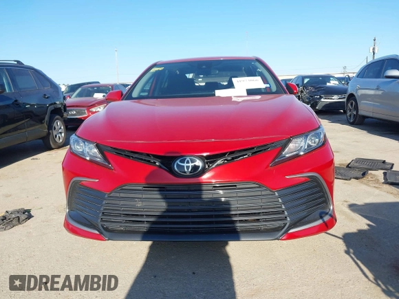 2024 Toyota Camry LE z VIN 4T1C11AK1RU207305, wystawiony jako IAAI lot #41973066 z przebiegiem 19 165 mil mil oraz . Historia ofert i sprzedaży dostępna na DreamBid. Obrazek 12.