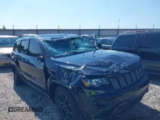 2017 Jeep Grand Cherokee Laredo with VIN 1C4RJFAG7HC894947, listed as a IAAI auction lot 40041978 with 1 mi miles. Bid and sale history available at carsss.com. Image 6.
