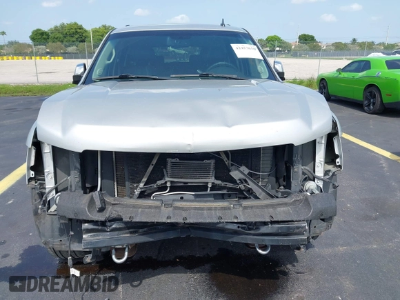 2013 Chevrolet Suburban LT with VIN 1GNSCJE08DR378459, listed as a IAAI auction lot 42453650 with 179,156 mi miles and . Bid and sale history available at DreamBid. Image 6.