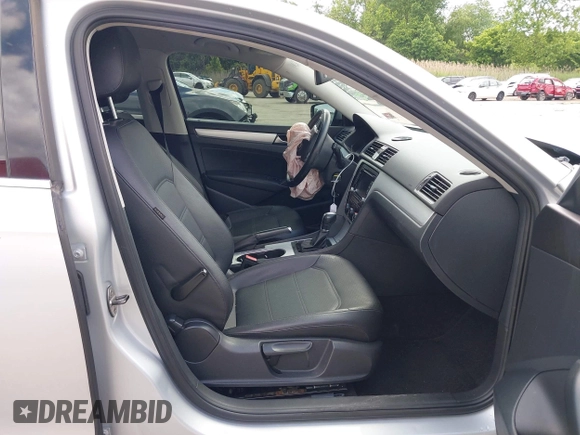2013 Volkswagen Passat SE z VIN 1VWBP7A38DC123553, wystawiony jako IAAI lot #42341621 z przebiegiem 178 504 mil mil oraz . Historia ofert i sprzedaży dostępna na DreamBid. Obrazek 5.