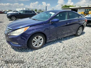 2013 Hyundai Sonata GLS z VIN 5NPEB4AC7DH708965, wystawiony jako Copart lot #61777355 z przebiegiem 63 491 mil mil oraz Czysty tytuł • Clean title. Historia ofert i sprzedaży dostępna na DreamBid. Obrazek 1.