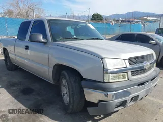 2004 Chevrolet Silverado 1500 LS with VIN 2GCEC19V441226098, listed as a IAAI auction lot 41624555 with 145,857 mi miles. Bid and sale history available at carsss.com. Image 1.