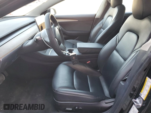 2022 Tesla Model 3 z VIN 5YJ3E1EA2NF372373, wystawiony jako Copart lot #59139335 z przebiegiem 79 106 mil mil oraz Czysty tytuł • Clean title. Historia ofert i sprzedaży dostępna na DreamBid. Obrazek 7.