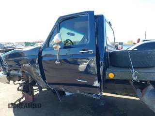 1996 Ford F-250 with VIN 2FTHF25H1TCA71880, listed as a IAAI auction lot 41343169 with 204,813 mi miles. Bid and sale history available at carsss.com. Image 15.