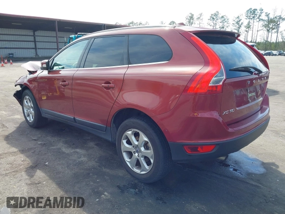 2013 Volvo XC60 3.2L z VIN YV4952DL4D2390794, wystawiony jako IAAI lot #41688798 z przebiegiem 104 940 mil mil oraz . Historia ofert i sprzedaży dostępna na DreamBid. Obrazek 3.