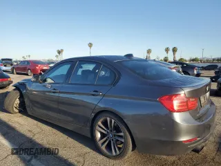 2012 BMW 3 Series 328i z VIN WBA3A5G59CNN65571, wystawiony jako Copart lot #51550195 z przebiegiem 111 036 mil mil oraz Szkoda całkowita • Salvage title. Historia ofert i sprzedaży dostępna na DreamBid. Obrazek 2.