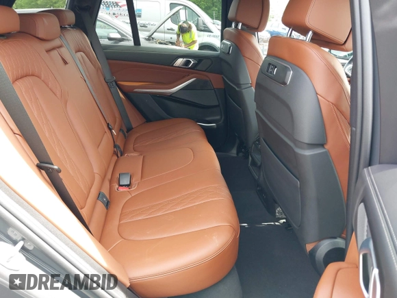 2024 BMW X5 xDrive40i with VIN 5UX23EU04R9V01472, listed as a IAAI auction lot 42295129 with 11,254 mi miles and . Bid and sale history available at DreamBid. Image 8.