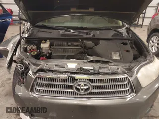 2008 Toyota Highlander Hybrid with VIN JTEEW41A382010228, listed as a IAAI auction lot 41714620 with 152,323 mi miles. Bid and sale history available at carsss.com. Image 10.
