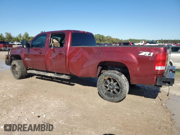 2008 GMC Sierra 3500HD SRW SLT z VIN 1GTHK33648F142584, wystawiony jako Copart lot #81503574 z przebiegiem 209 220 mil mil oraz Szkody całkowita. Historia ofert i sprzedaży dostępna na DreamBid. Obrazek 2.