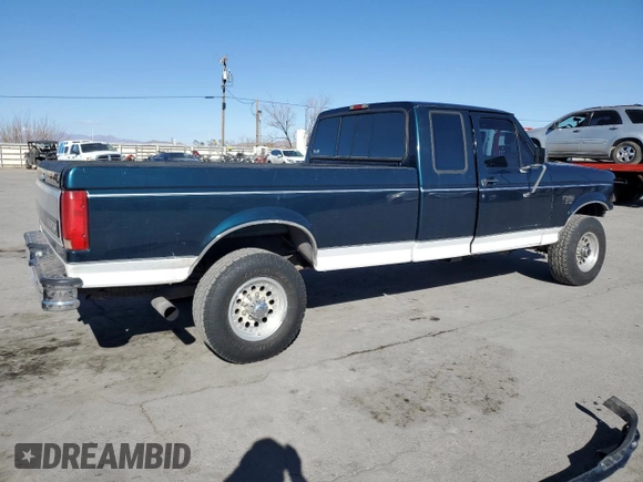1996 Ford F-250 with VIN 1FTHX26F0TEA38244, listed as a Copart auction lot 88082215 with 255,453 mi miles and Salvage Title. Bid and sale history available at carsss.com. Image 3.
