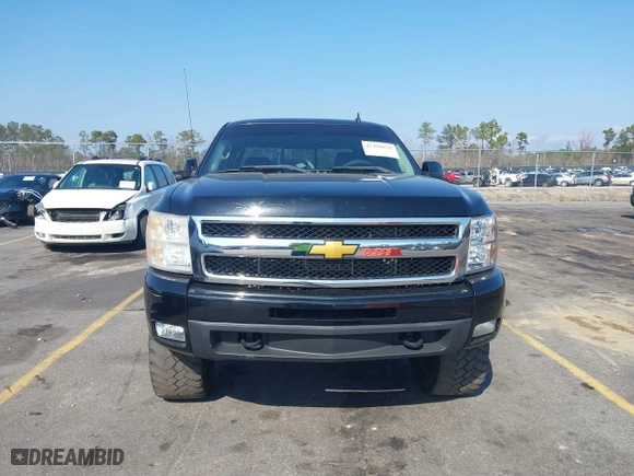 2009 Chevrolet Silverado 1500 LTZ with VIN 3GCEK33389G167139, listed as a IAAI auction lot 41490632 with 221,604 mi miles. Bid and sale history available at carsss.com. Image 12.