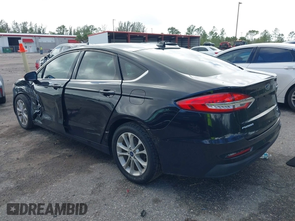 2020 Ford Fusion SE with VIN 3FA6P0HDXLR170082, listed as a IAAI auction lot 40743626 with 53,055 mi miles. Bid and sale history available at carsss.com. Image 3.