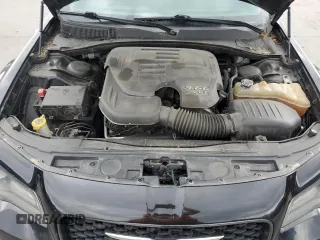 2016 Chrysler 300 S z VIN 2C3CCAGGXGH304802, wystawiony jako Copart lot #55856775 z przebiegiem 118 844 mil mil oraz Szkoda całkowita • Salvage title. Historia ofert i sprzedaży dostępna na DreamBid. Obrazek 11.