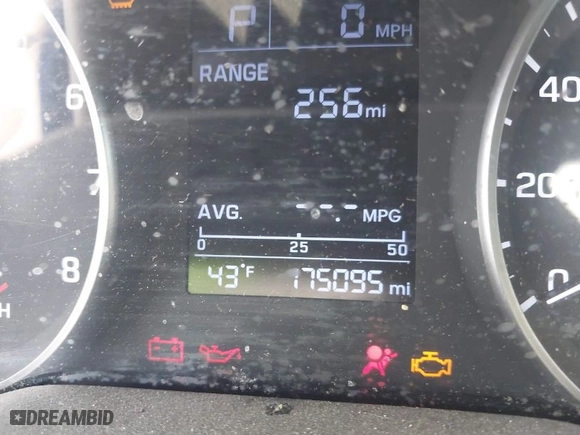 2017 Hyundai Elantra SE with VIN 5NPD74LF4HH209213, listed as a IAAI auction lot 42019358 with 175,095 mi miles. Bid and sale history available at carsss.com. Image 7.