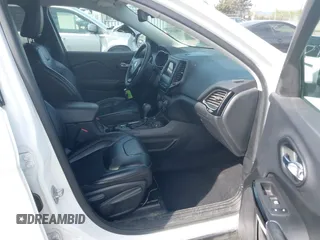 2019 Jeep Cherokee Latitude Plus with VIN 1C4PJMLX2KD432659, listed as a IAAI auction lot 42011291 with 76,015 mi miles. Bid and sale history available at carsss.com. Image 5.