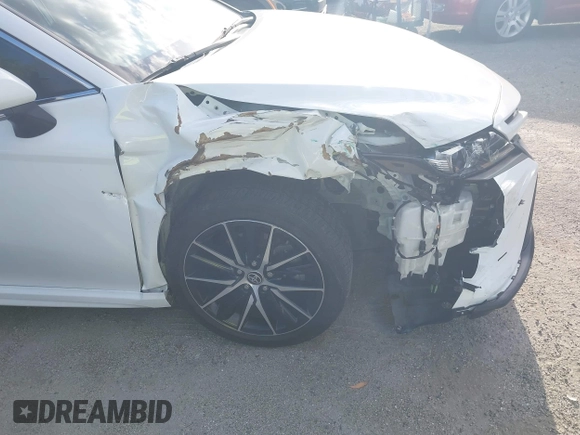 2022 Toyota Camry SE with VIN 4T1G11AK7NU039746, listed as a IAAI auction lot 41901908 with 18,839 mi miles and . Bid and sale history available at DreamBid. Image 17.