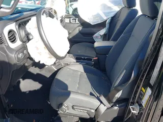 2024 Jeep Gladiator Sport S с VIN 1C6HJTAG6RL111586, выставлен на аукционе IAAI как лот 41833397 с пробегом 2 452 миль миль и . История ставок и продаж доступна на DreamBid. Изображение 5.