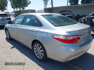 2015 Toyota Camry XLE z VIN 4T1BF1FK6FU068788, wystawiony jako IAAI lot #42380819 z przebiegiem 173 395 mil mil oraz . Historia ofert i sprzedaży dostępna na DreamBid. Obrazek 3.
