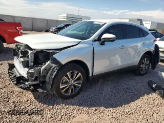 2024 Toyota Venza LE with VIN JTEAAAAH4RJ171266, listed as a Copart auction lot 77708814 with 4,872 mi miles and Salvage Title. Bid and sale history available at carsss.com. Image 1.