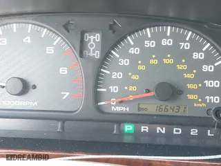 2000 Toyota 4Runner Limited with VIN JT3HN87R0Y9037357, listed as a IAAI auction lot 39201163 with 166,431 mi miles. Bid and sale history available at carsss.com. Image 7.