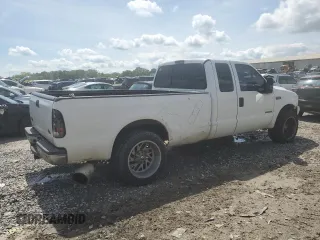 2000 Ford F-250 XL with VIN 1FTNX20F5YEB36415, listed as a Copart auction lot 55061505 with 225,855 mi miles and Salvage title. Bid and sale history available at DreamBid. Image 3.