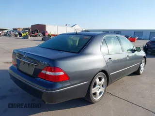 2005 Lexus LS 430 with VIN JTHBN36F155026302, listed as a IAAI auction lot 41974790 with 157,902 mi miles. Bid and sale history available at carsss.com. Image 4.