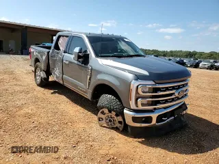 2024 Ford Super Duty F-250 SRW XL with VIN 1FT8W2BT3RED59377, listed as a Copart auction lot 71638304 with 17,580 mi miles and Salvage Title. Bid and sale history available at carsss.com. Image 10.