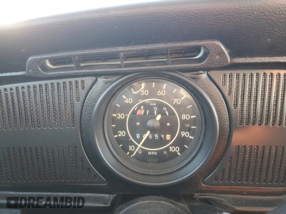 1972 Volkswagen Beetle with VIN 1122223091, listed as a Copart auction lot 81480204 with 84,951 mi miles and Salvage Title. Bid and sale history available at DreamBid. Image 9.