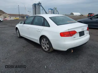 2011 Audi A4 Premium z VIN WAUBFAFL8BN037329, wystawiony jako IAAI lot #42362079 z przebiegiem Nie podano mil oraz . Historia ofert i sprzedaży dostępna na DreamBid. Obrazek 3.