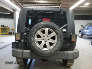 2008 Jeep Wrangler Unlimited X with VIN 1J4GA391X8L529324, listed as a Copart auction lot 56750835 with 175,590 mi miles and Clean Title. Bid and sale history available at DreamBid. Image 6.