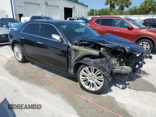 2011 Chrysler 300 C z VIN 2C3CA6CT1BH514624, wystawiony jako Copart lot #54849915 z przebiegiem 103 879 mil mil oraz Szkoda całkowita • Salvage title. Historia ofert i sprzedaży dostępna na DreamBid. Obrazek 4.