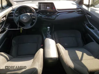2019 Toyota C-HR XLE z VIN JTNKHMBX4K1061895, wystawiony jako Copart lot #49095605 z przebiegiem 109 974 mil mil oraz Szkody całkowita. Historia ofert i sprzedaży dostępna na DreamBid. Obrazek 8.