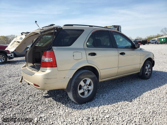 2009 Kia Sorento LX with VIN KNDJD735895897089, listed as a Copart auction lot 50828745 with 320,361 mi miles and Salvage Title. Bid and sale history available at carsss.com. Image 3.