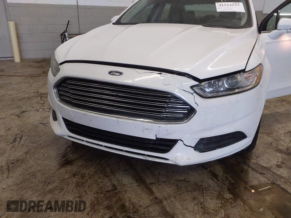 2013 Ford Fusion SE with VIN 3FA6P0H78DR268040, listed as a IAAI auction lot 41524125 with 172,712 mi miles. Bid and sale history available at carsss.com. Image 6.