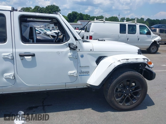 2024 Jeep Wrangler Sahara with VIN 1C4RJXP64RW270463, listed as a IAAI auction lot 42598295 with 36,251 mi miles and . Bid and sale history available at DreamBid. Image 21.