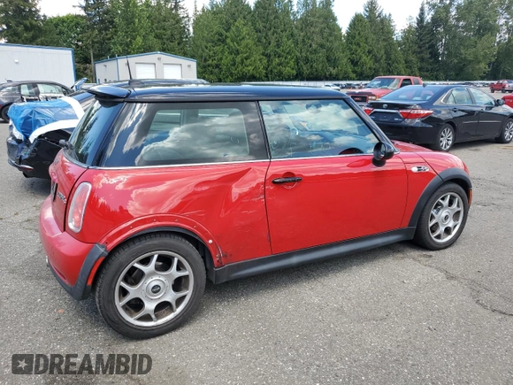 2005 MINI Hardtop S z VIN WMWRE33565TL15602, wystawiony jako Copart lot #58003515 z przebiegiem 134 495 mil mil oraz Szkoda całkowita • Salvage title. Historia ofert i sprzedaży dostępna na DreamBid. Obrazek 3.
