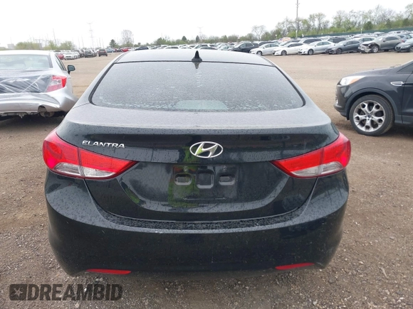 2013 Hyundai Elantra GLS z VIN 5NPDH4AE6DH372849, wystawiony jako IAAI lot #42161748 z przebiegiem 91 986 mil mil oraz . Historia ofert i sprzedaży dostępna na DreamBid. Obrazek 16.
