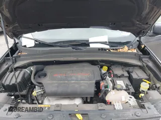2017 Jeep Renegade Latitude z VIN ZACCJBBB6HPG17767, wystawiony jako IAAI lot #41631303 z przebiegiem 56 312 mil mil oraz . Historia ofert i sprzedaży dostępna na DreamBid. Obrazek 10.